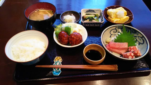 旬彩織部のお造りだし巻き定食