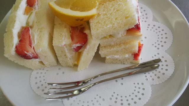 フルーツパーラー クリケットのフルーツサンド