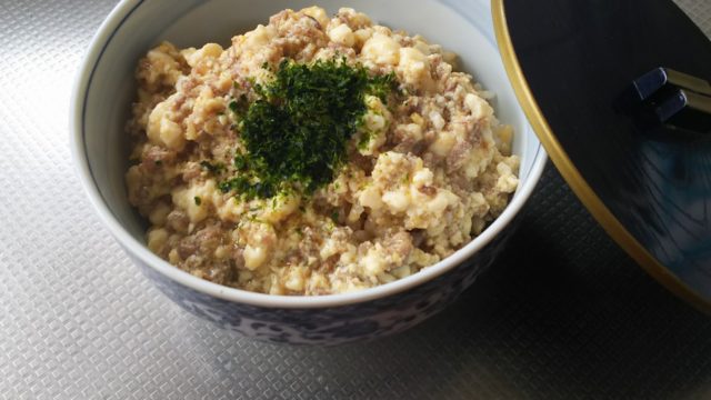 豆腐そぼろ親子丼